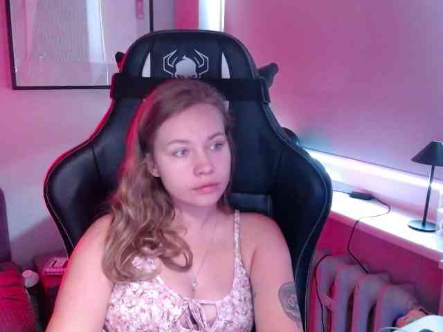 hollyBB webcam