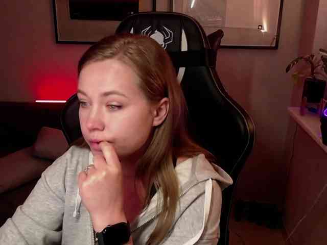 hollyBB