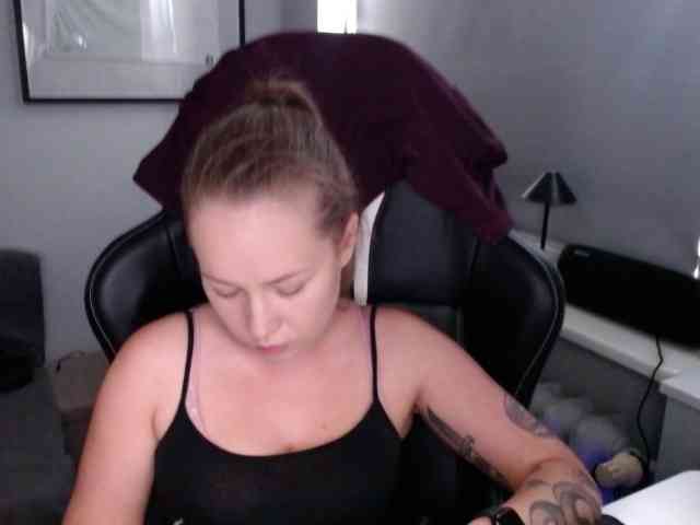 hollyBB