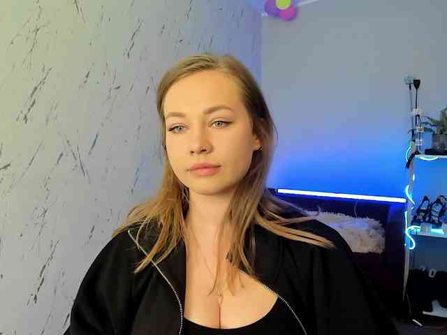 hollyBB webcam