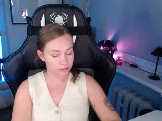 hollyBB