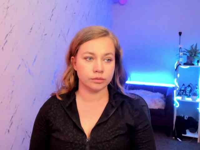 hollyBB webcam