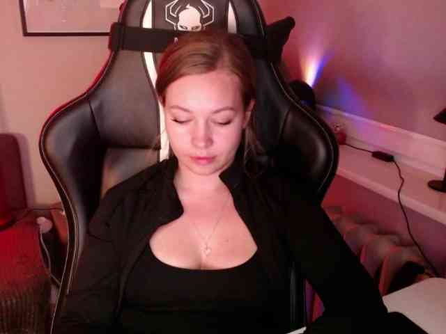 hollyBB