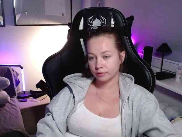 hollyBB