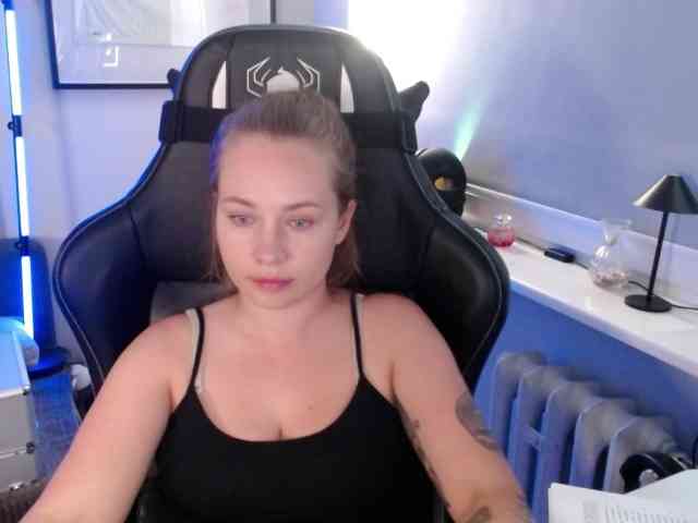 hollyBB