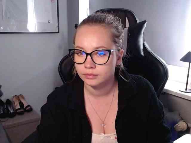 hollyBB webcam