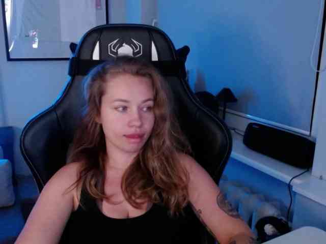 hollyBB webcam