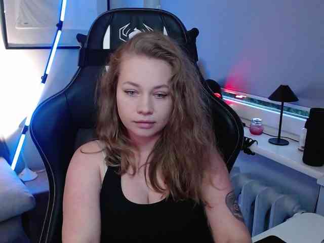 hollyBB webcam