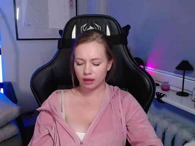 hollyBB webcam