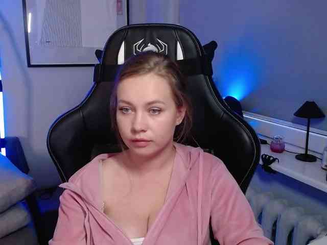 hollyBB webcam