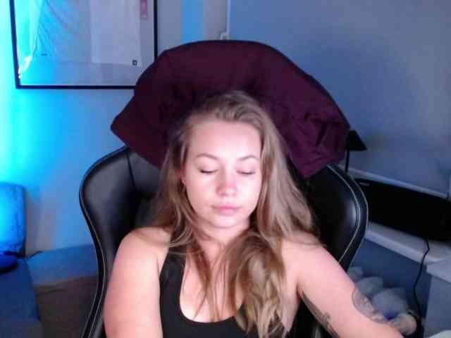hollyBB