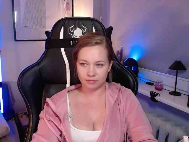 Model: hollyBB