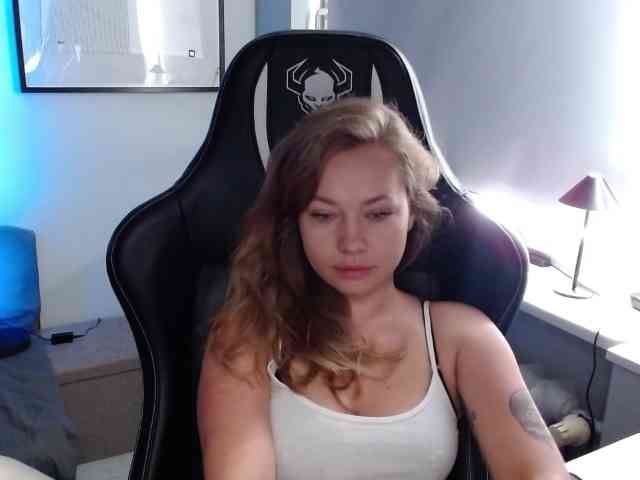 hollyBB webcam