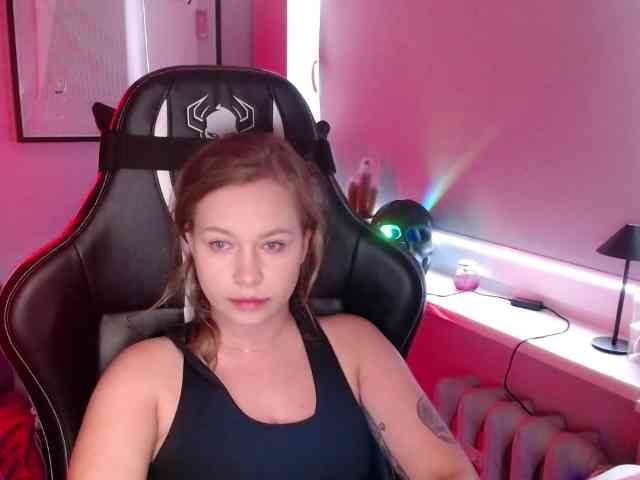 hollyBB webcam
