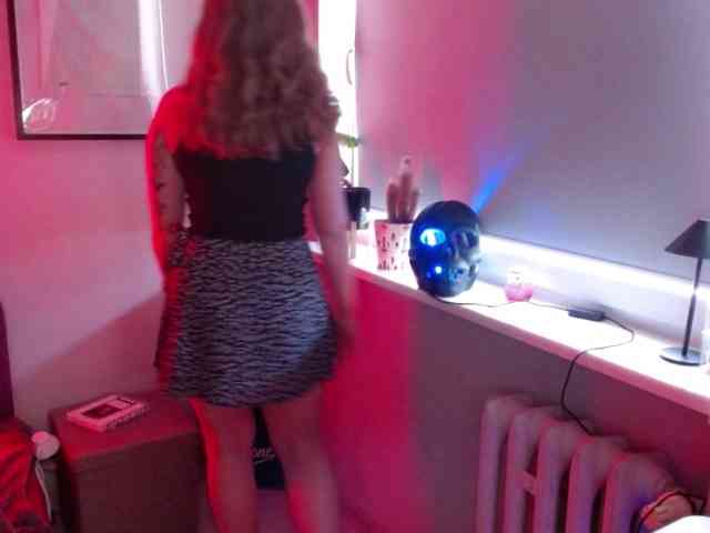 hollyBB webcam