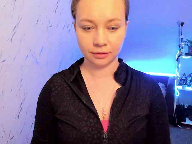 hollyBB webcam