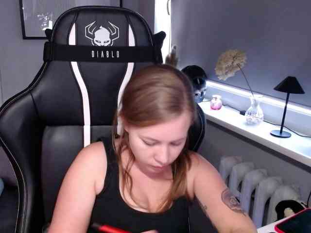 hollyBB webcam
