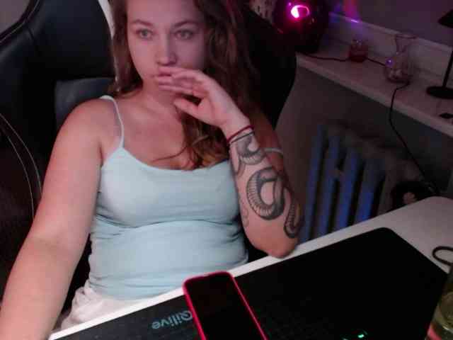 hollyBB hollyBB