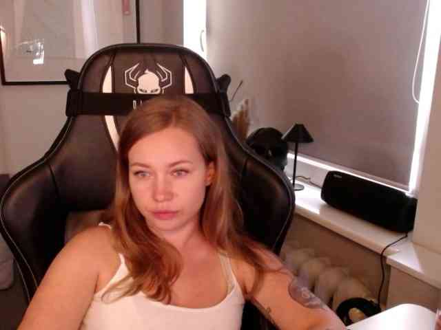 hollyBB webcam