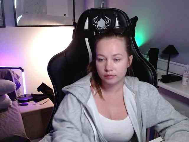 hollyBB