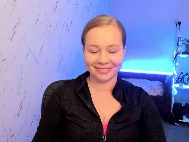 hollyBB webcam