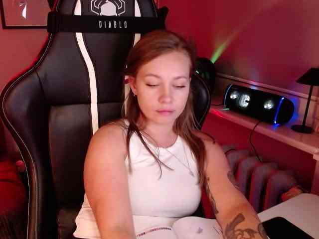 hollyBB
