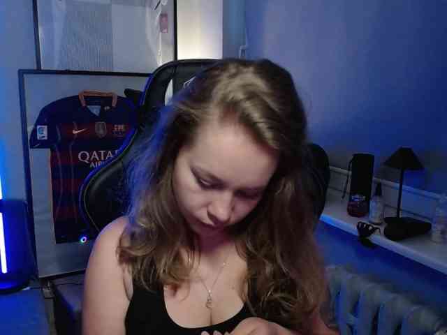 hollyBB hollyBB