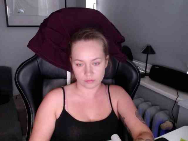 hollyBB