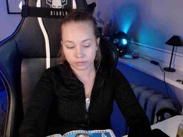 hollyBB