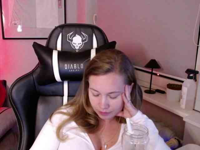 hollyBB