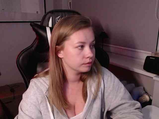 hollyBB