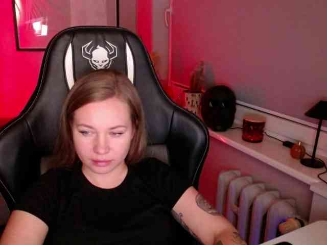 hollyBB webcam