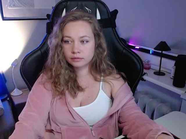 hollyBB webcam
