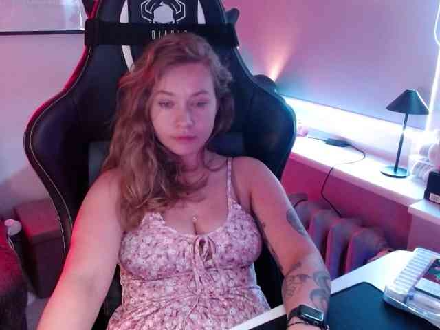 hollyBB