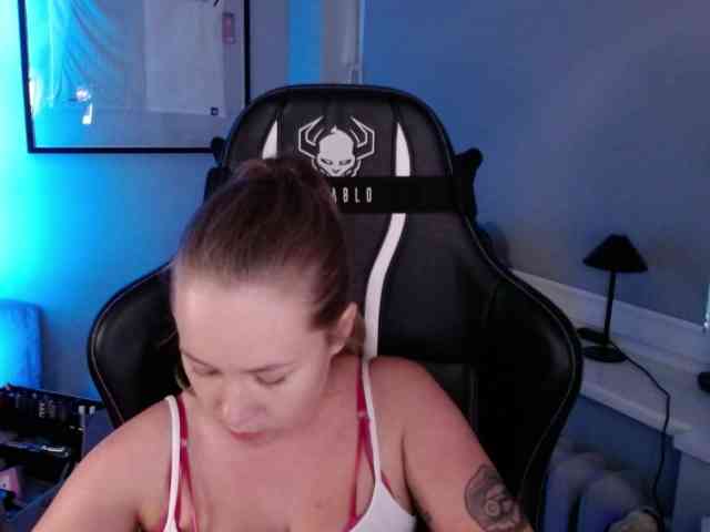 hollyBB hollyBB