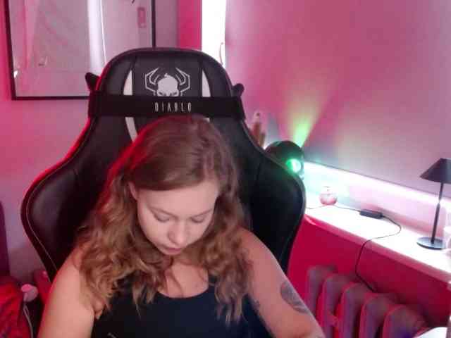 hollyBB webcam