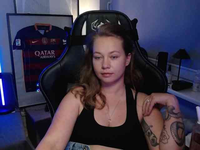hollyBB webcam