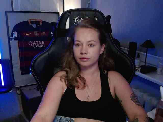 hollyBB webcam