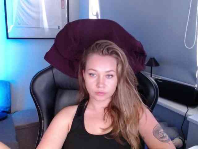 hollyBB
