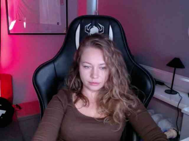 hollyBB webcam