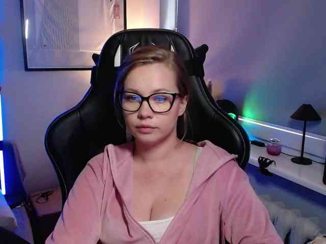 hollyBB webcam