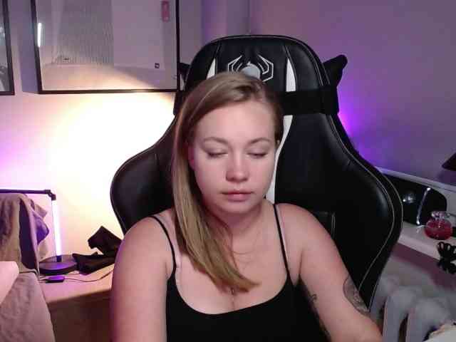 hollyBB