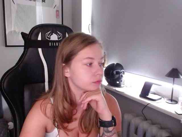 hollyBB webcam