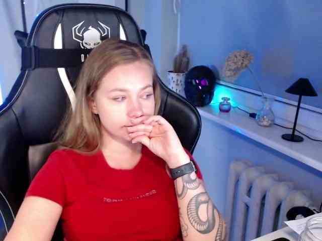 hollyBB webcam