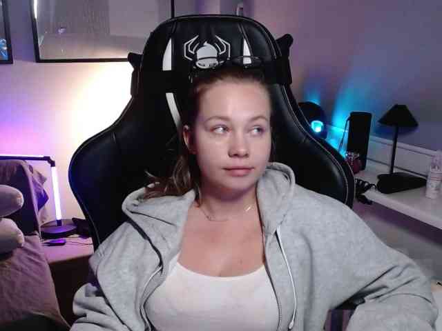 hollyBB