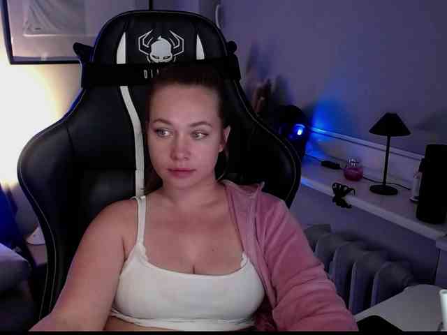 hollyBB webcam