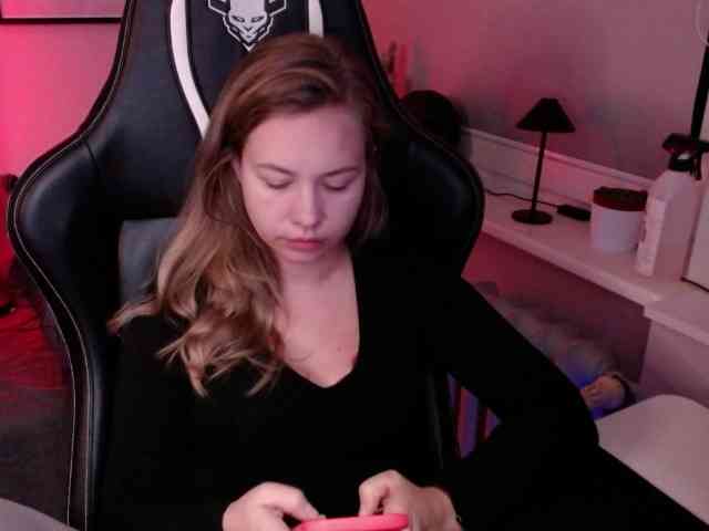 hollyBB webcam