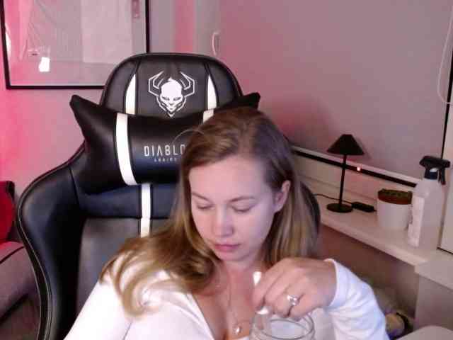 hollyBB