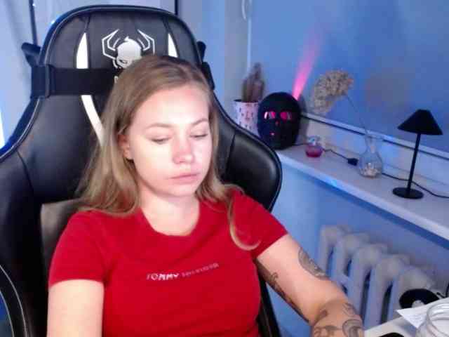hollyBB webcam