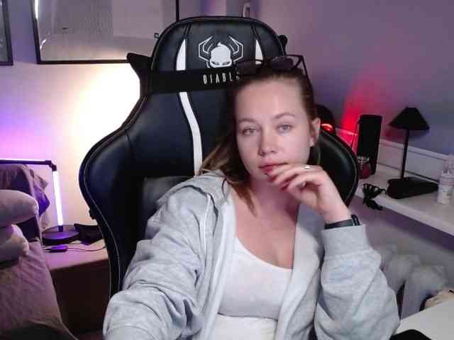 hollyBB